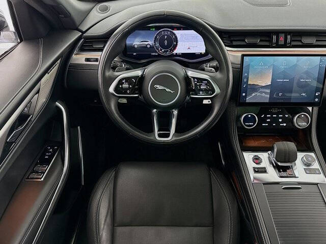 2024 Jaguar F-PACE P250 R-Dynamic S