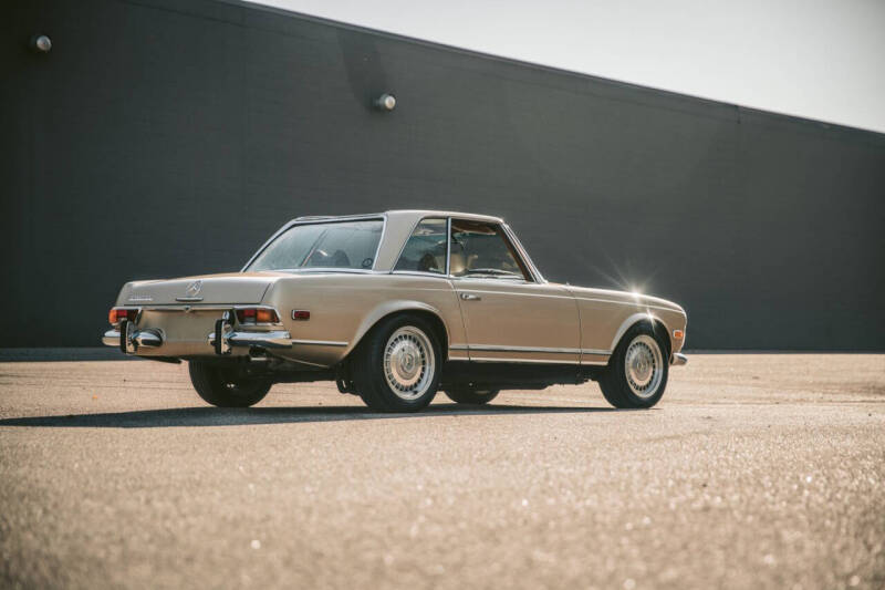 1970 Mercedes-Benz 280-Class