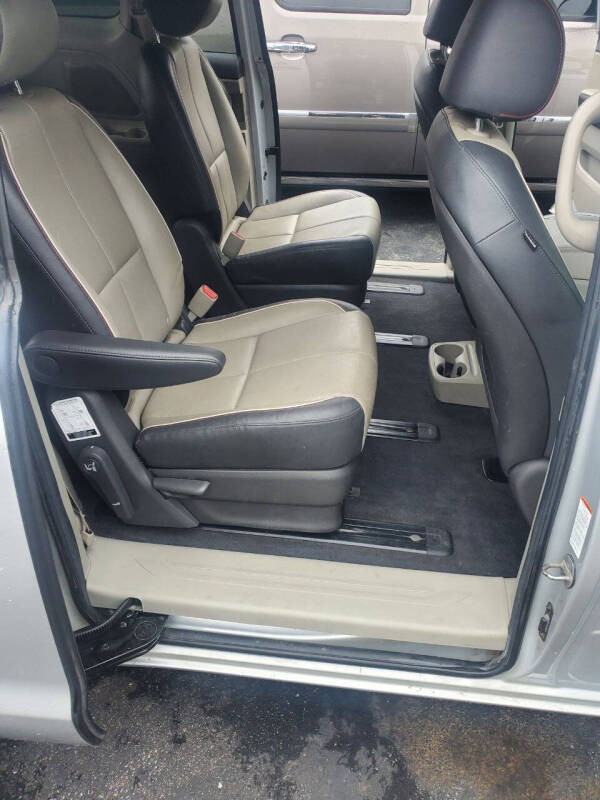 2016 Kia Sedona LX