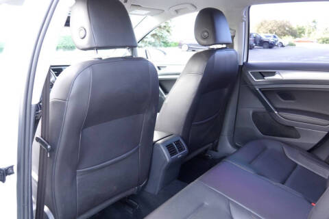 2015 Volkswagen Golf TDI SE