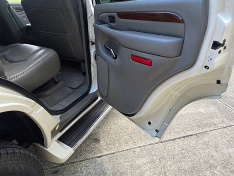 2004 Cadillac Escalade