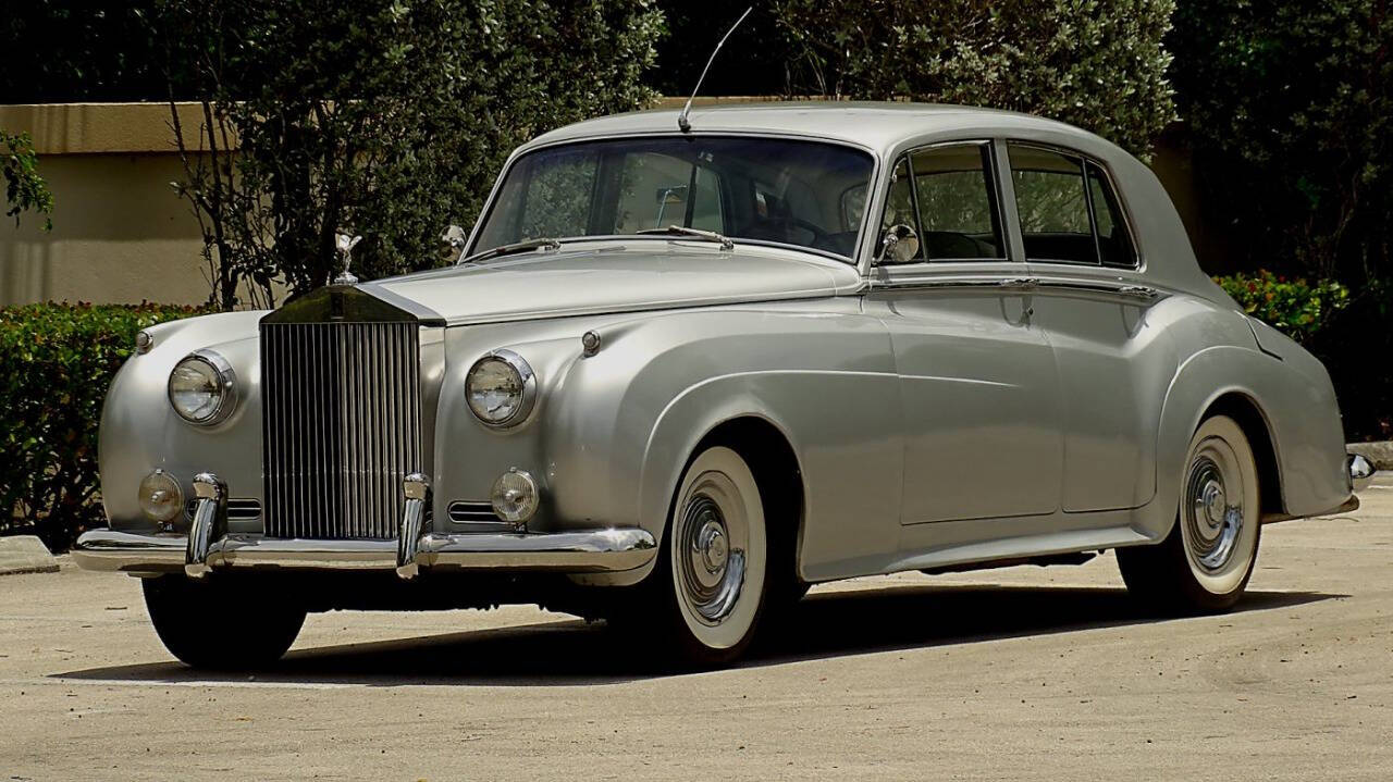 1957 Rolls-Royce Silver Cloud III 54