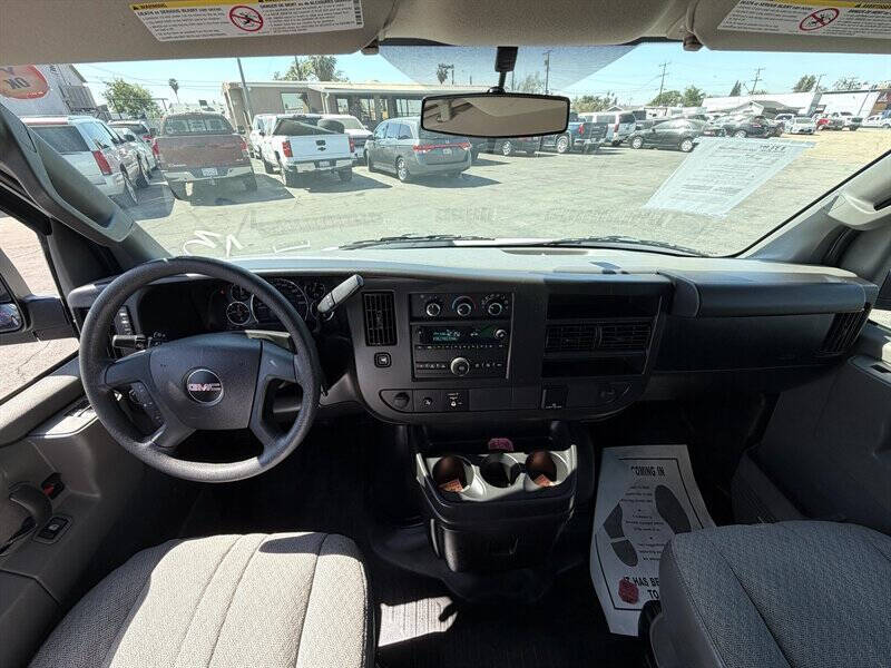 2017 GMC Savana 2500