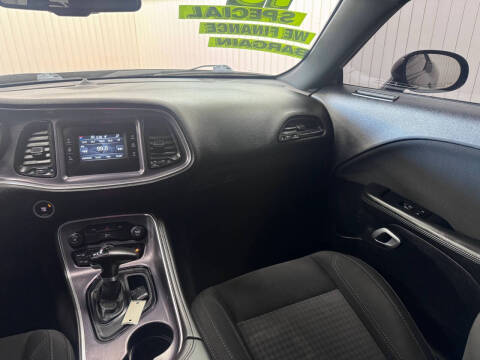 2015 Dodge Challenger SXT