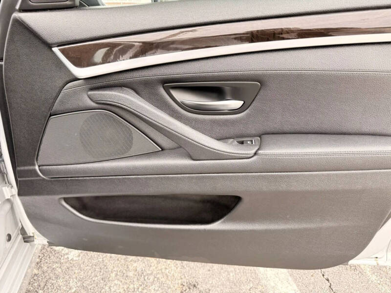 2015 BMW 5 Series 528i