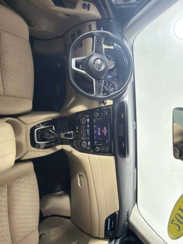 2019 Nissan Rogue SV