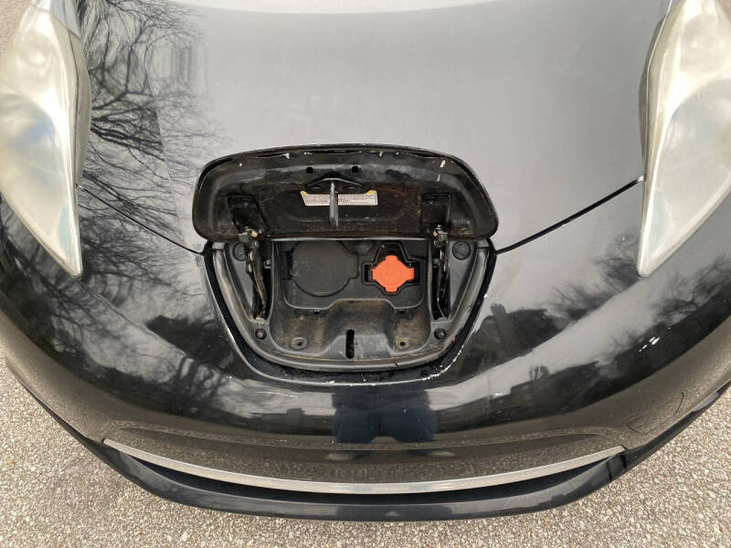 2014 Nissan LEAF S