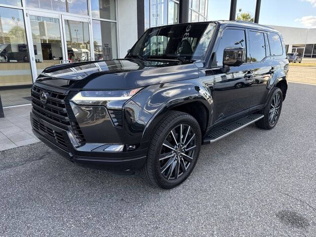 2024 Lexus GX Luxury's photo
