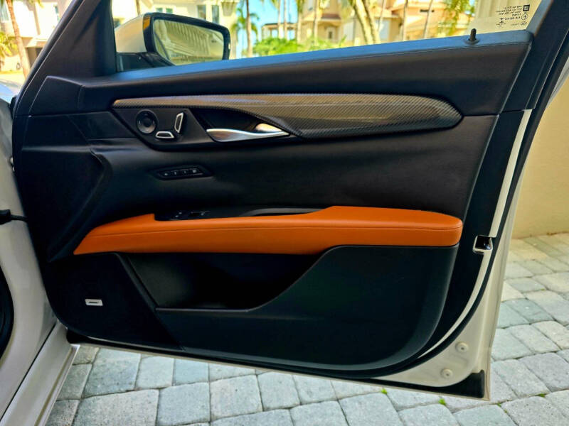 2017 Cadillac CT6 Plug-In Hybrid 2.0T