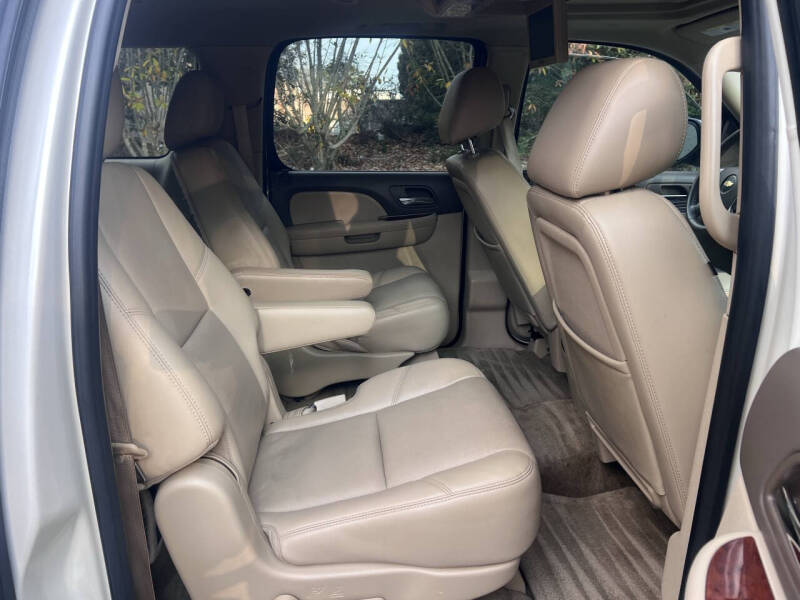 2011 Chevrolet Suburban LTZ