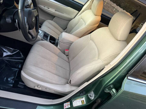 2010 Subaru Outback 2.5i Premium