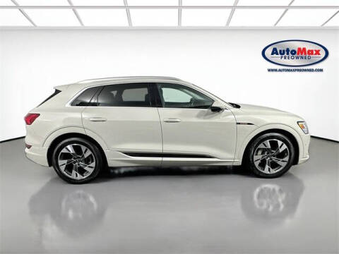 2022 Audi e-tron quattro Premium Plus