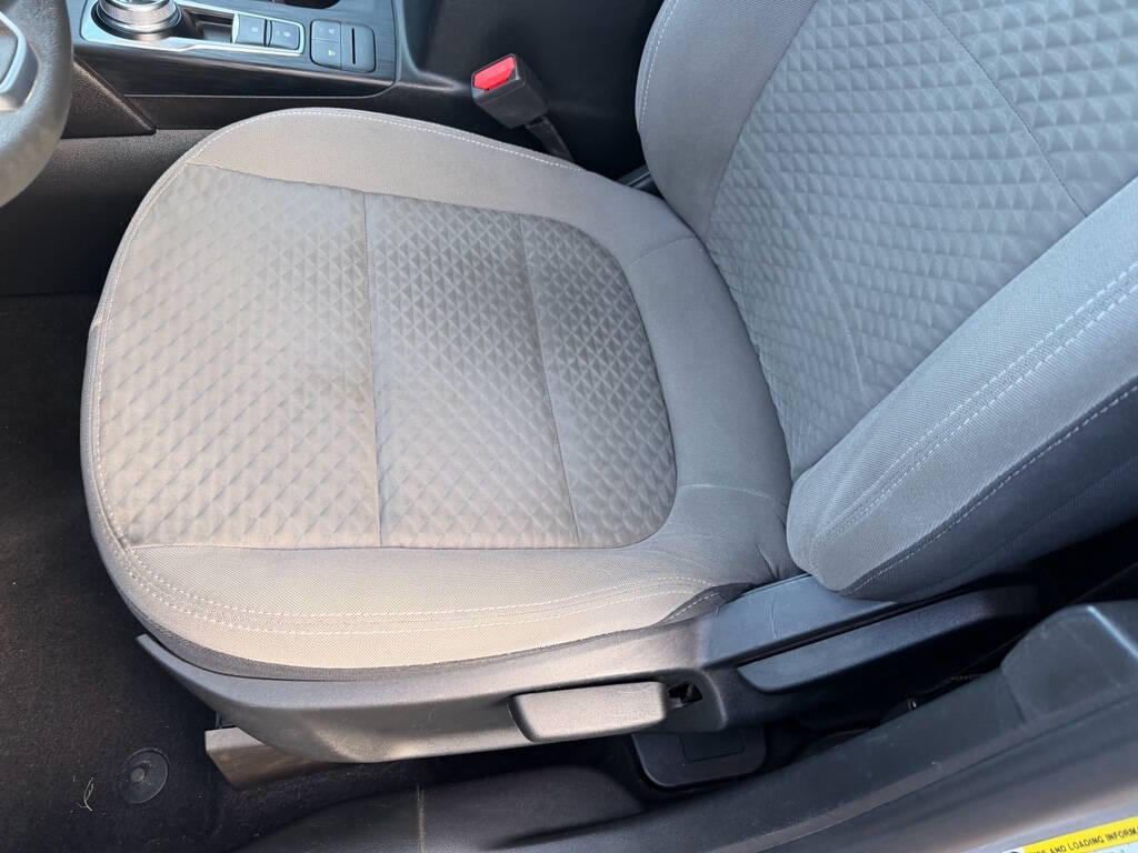 2022 Ford Escape 17