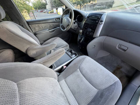 2008 Toyota Sienna CE 8-Passenger