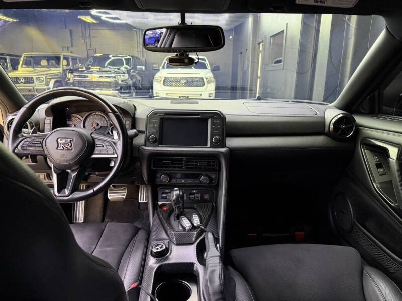 2017 Nissan GT-R Premium