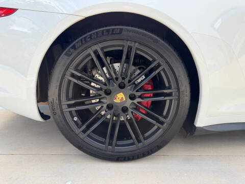 2015 Porsche 911 Carrera 4S