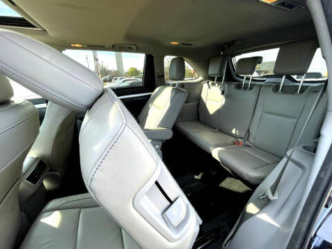 2017 Toyota Highlander SE