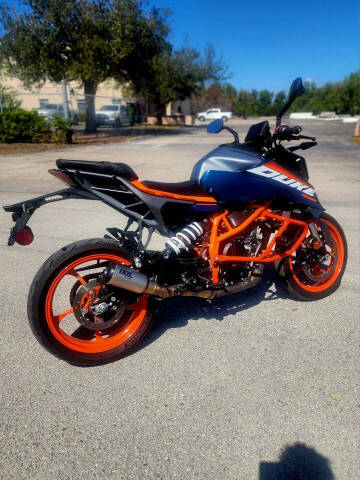 2024 KTM Duke 390