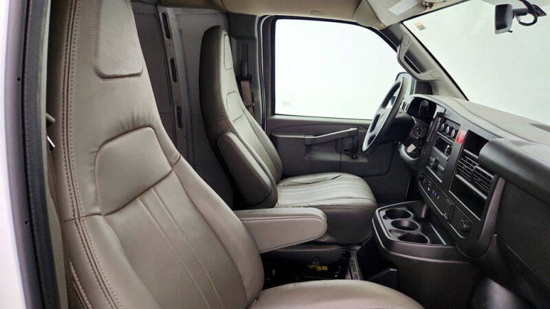 2024 Chevrolet Express 3500