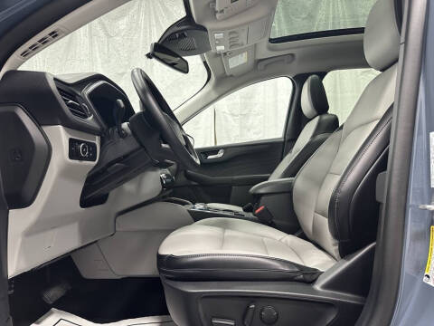 2025 Ford Escape Platinum