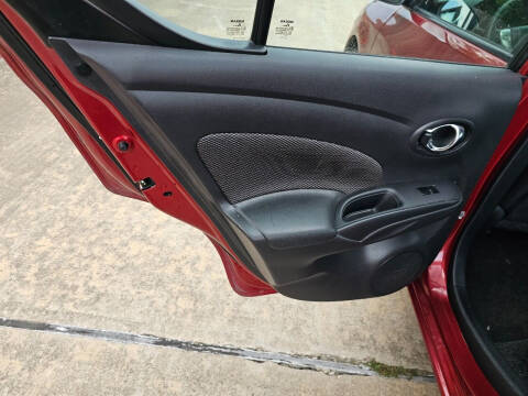 2018 Nissan Versa SV