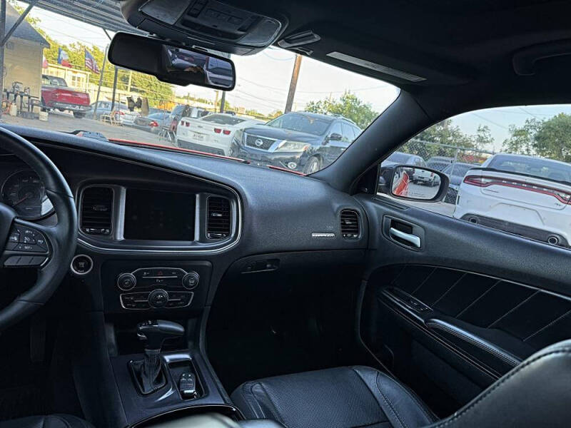 2016 Dodge Charger SXT