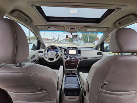 2011 Toyota Sienna XLE 8-Passenger