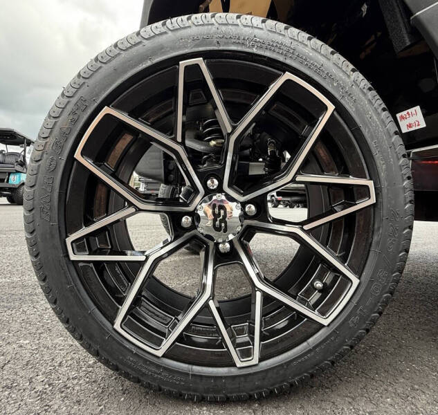 2026 ROYAL   R - Series