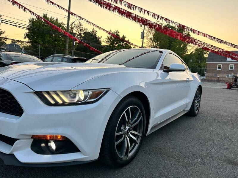 2016 Ford Mustang for sale at PELHAM USED CARS & AUTOMOTIVE CENTER in Bronx NY