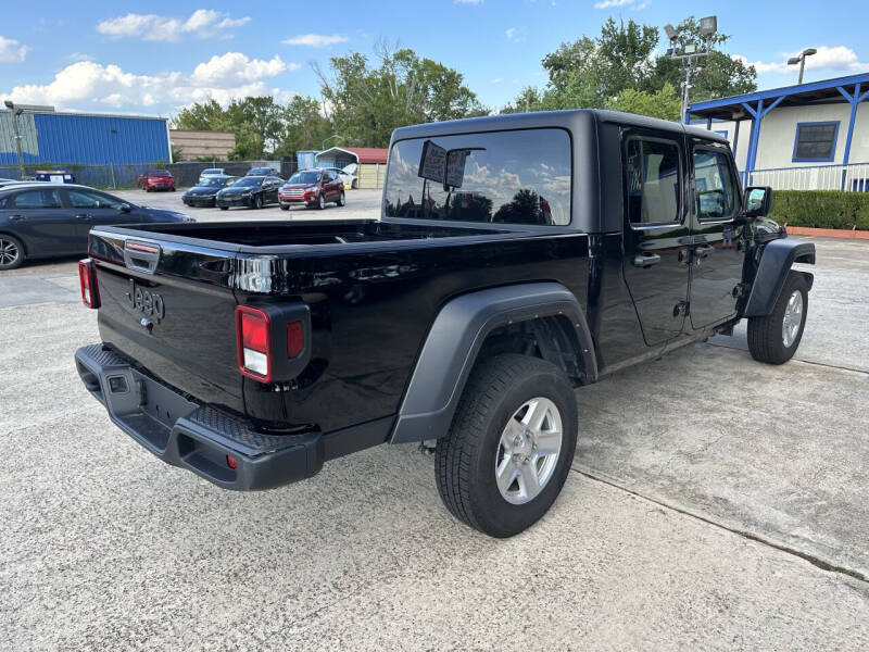 2023 Jeep Gladiator Freedom