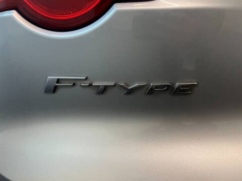 2017 Jaguar F-TYPE R