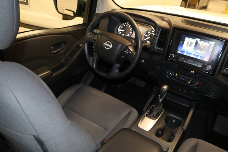 2022 Nissan Frontier S