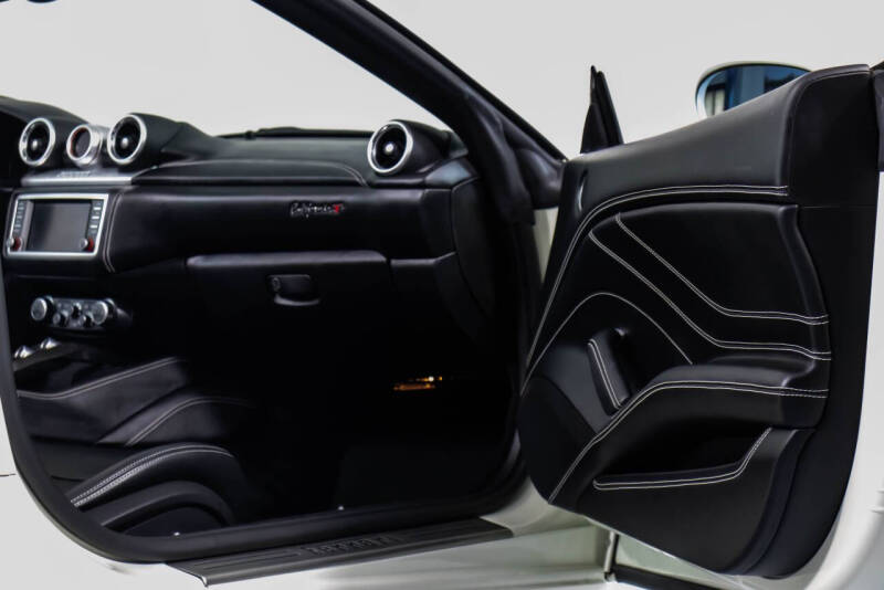 2017 Ferrari California T