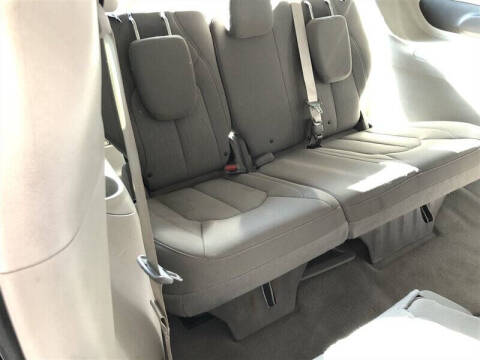 2020 Chrysler Voyager LX