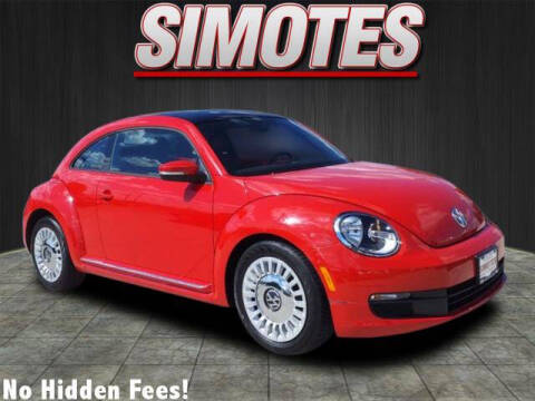 2013 Volkswagen Beetle for sale at SIMOTES MOTORS in Minooka IL