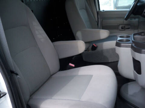 2013 Ford E-Series E-150