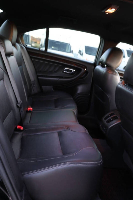 2017 Ford Taurus Limited