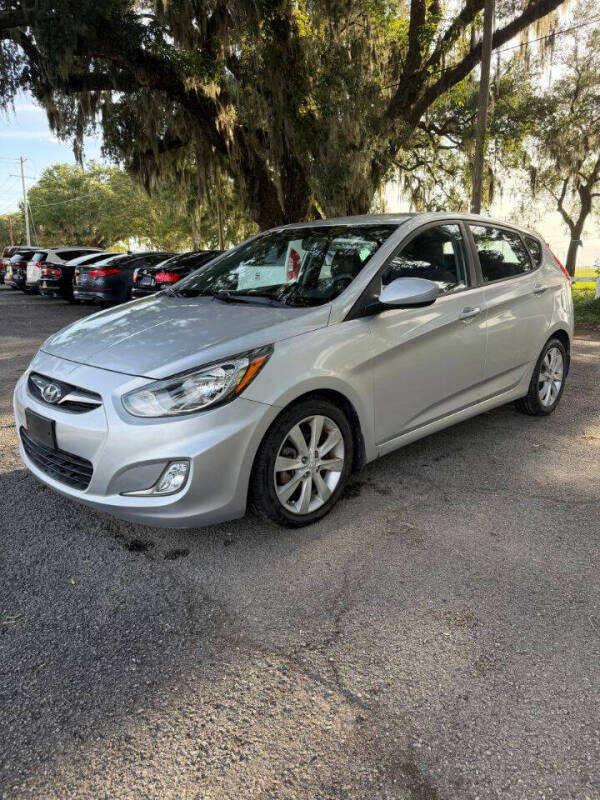 2012 Hyundai Accent SE