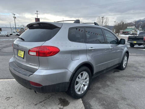 2008 Subaru Tribeca 5-Pass.