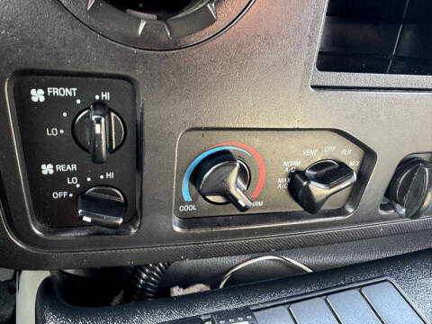 2017 Ford E-Series E-450 SD