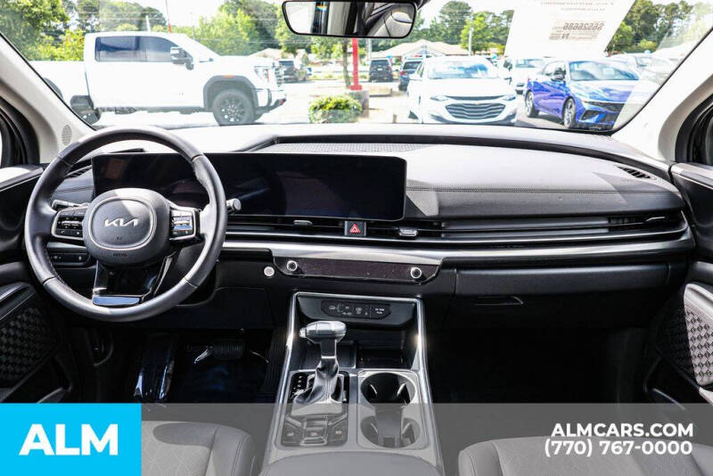 2025 Kia Carnival SX