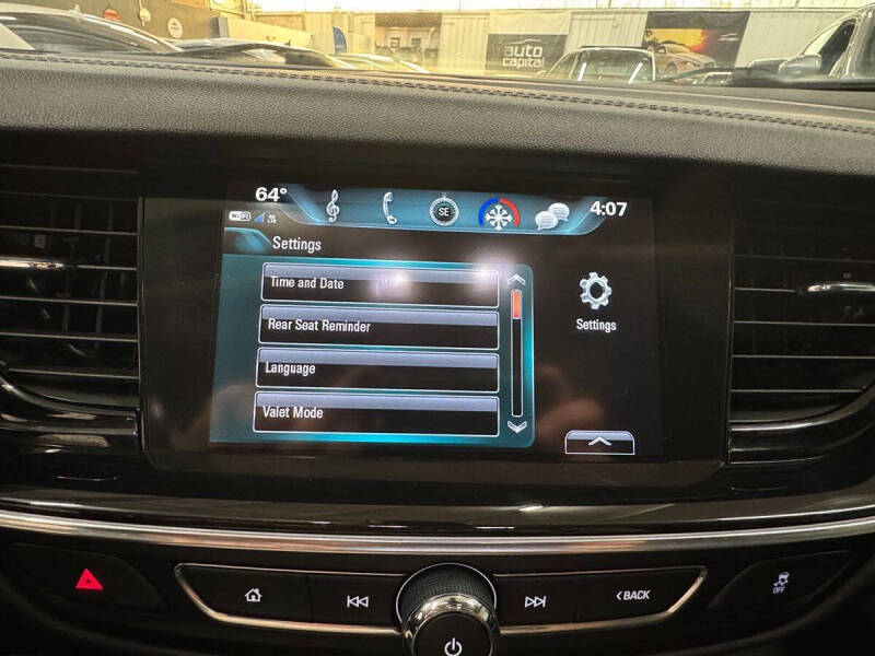 2018 Buick Regal TourX Essence