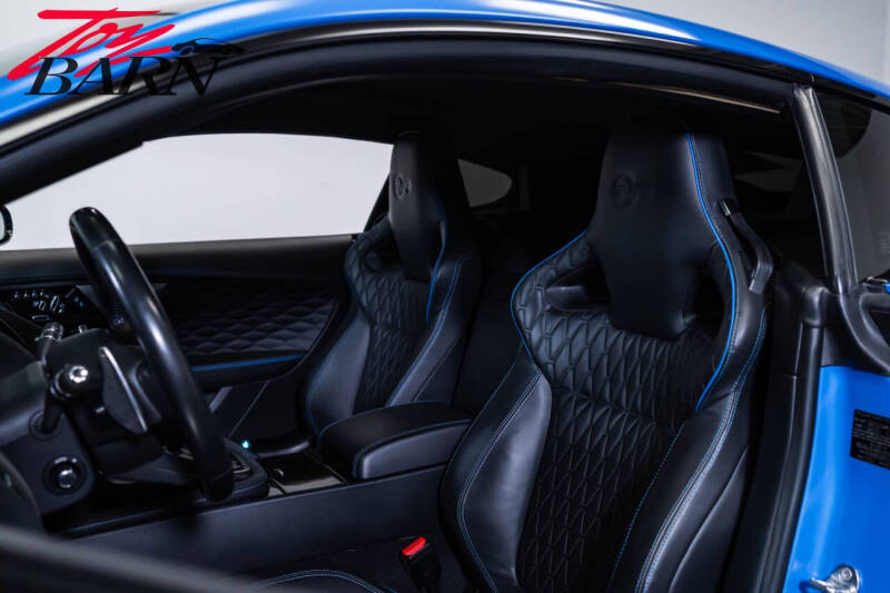 2017 Jaguar F-TYPE SVR