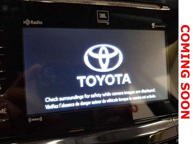 2017 Toyota Prius v Five