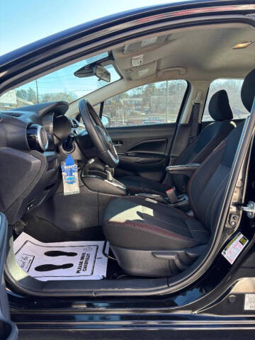 2021 Nissan Versa SR