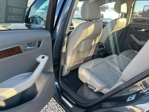 2011 Audi Q5 2.0T quattro Premium Plus