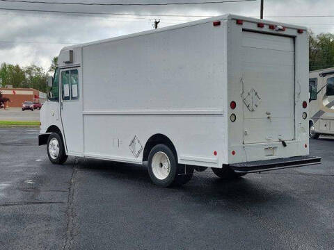2004 Freightliner MT45 Chassis