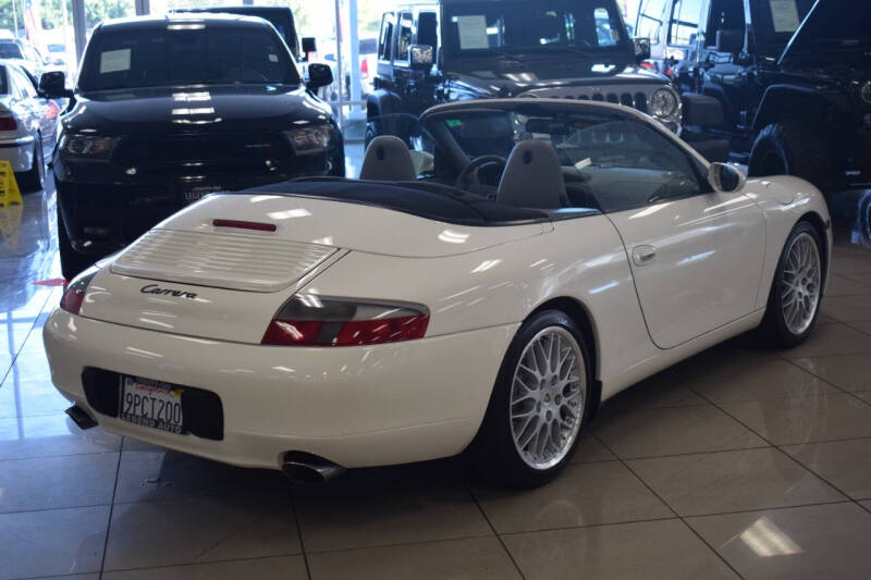 2000 Porsche 911 Carrera