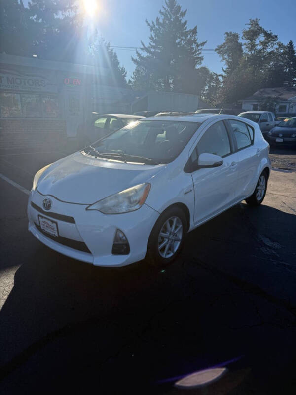 2013 Toyota Prius c Three