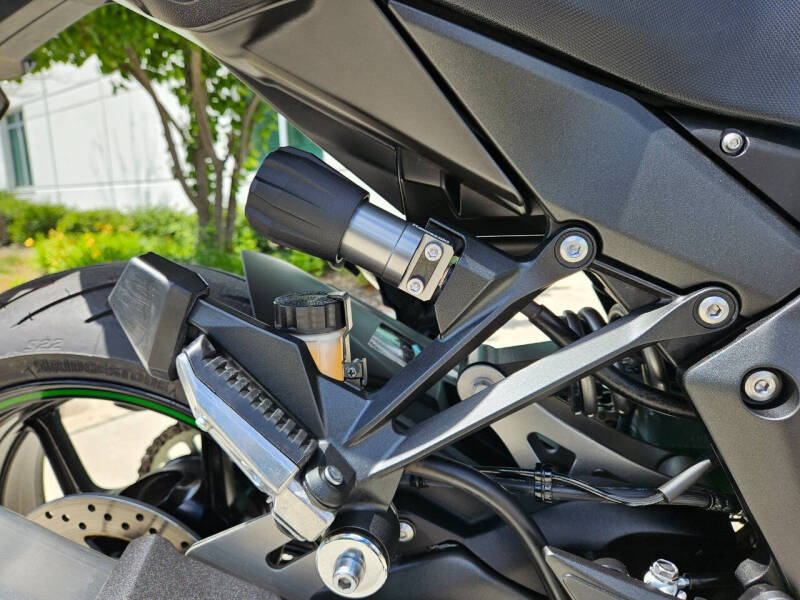 2023 Kawasaki Ninja 1000SX